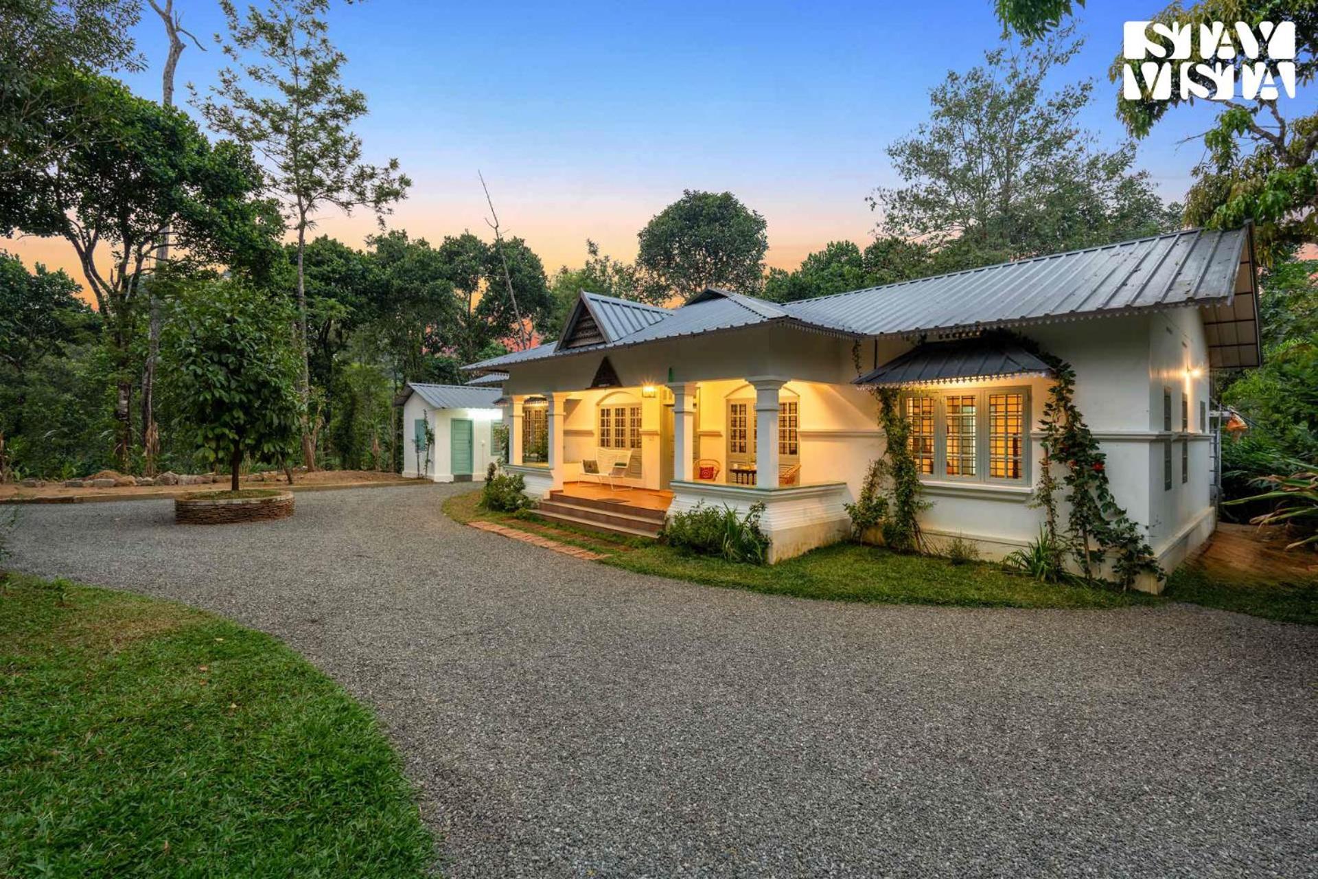 Stayvista At Catherine Cottage With Heater & Board Game Munnar Eksteriør billede